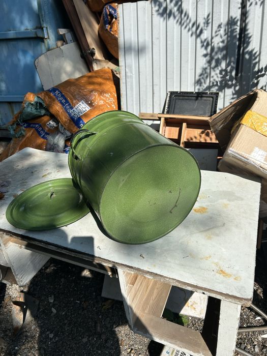 Продам  эмалированный бак