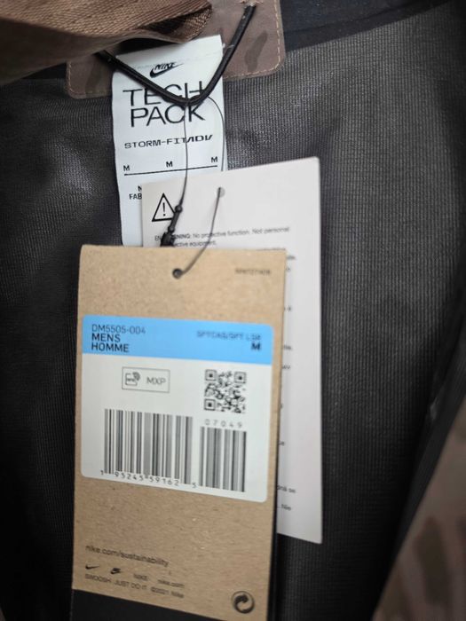 The Nike Storm Fit ADV jacket M large