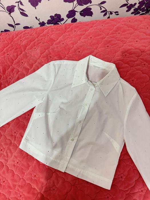 Укороченная рубашка со стразами