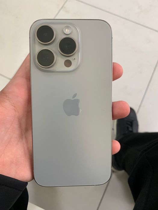 продается айфон 15 про