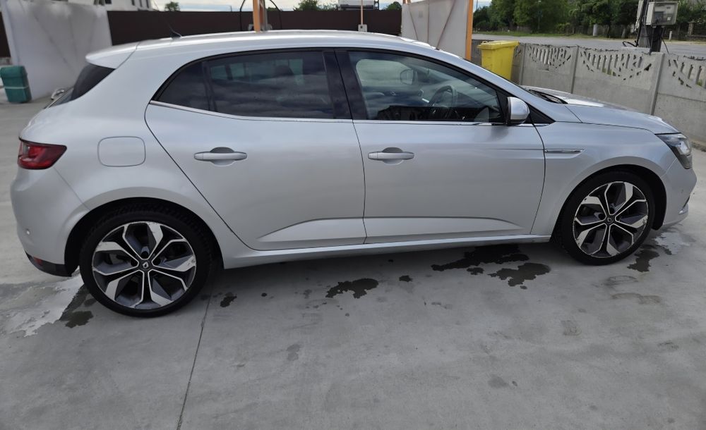 Dezmembrez Renault Megane 4 1.6 R9M E409 hatchback TED69