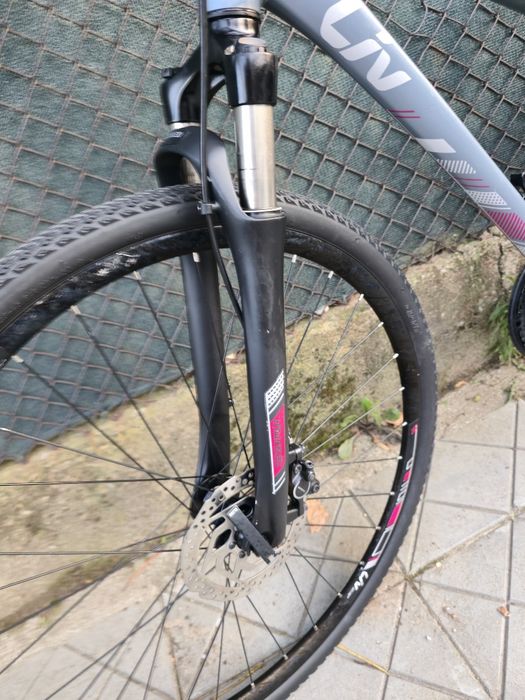 Giant LiV 28 цола S размер рамка 3х10 Deore Хидравлични дискови спирачки Shimano Алуминиев велосипед