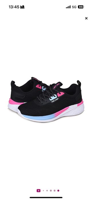 Кроссовки женские