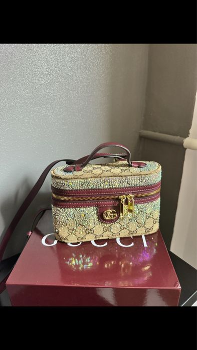 geanta vanity noua
