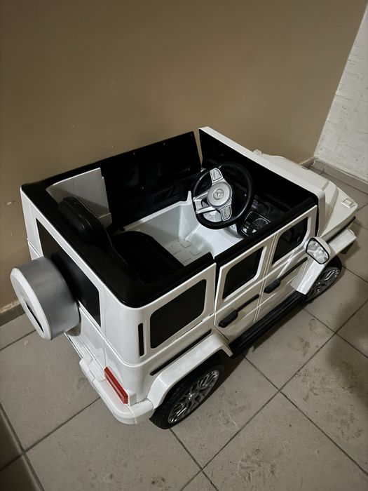 Продам Машинку на пульте