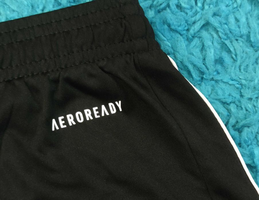 Pantaloni scurti Adidas Aeroready - White Stripes