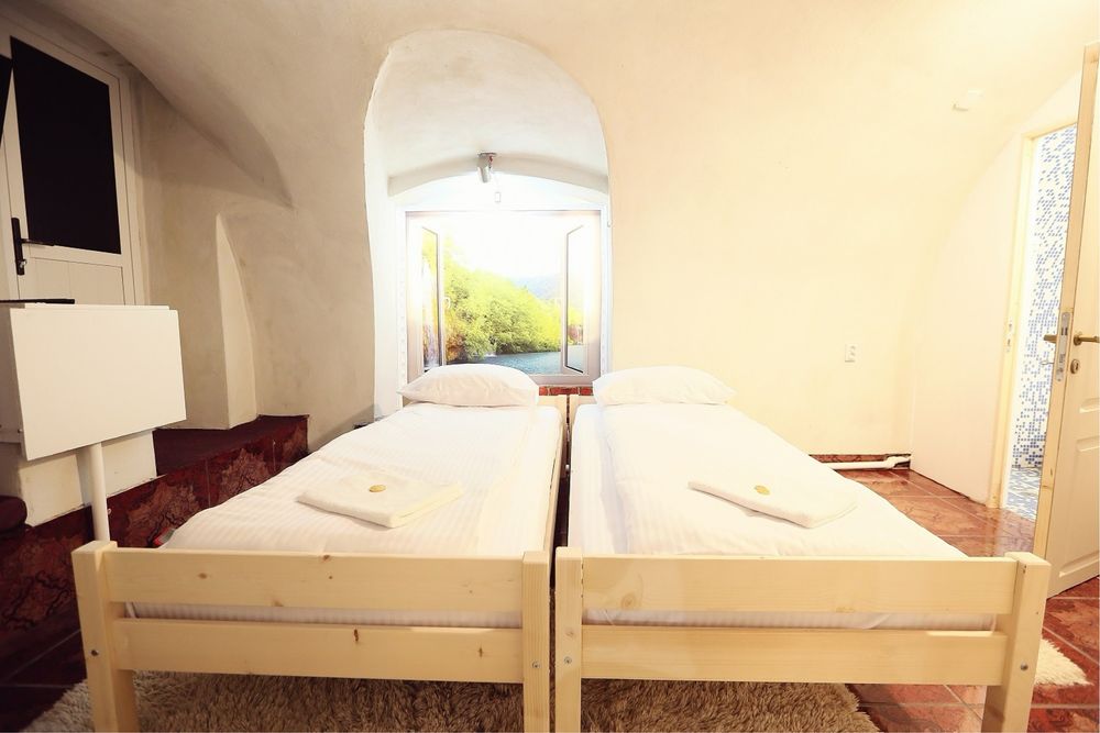 Investitie top Vand spatiu comercial ultracentral Oradea, Primariei, 120mp,ideal pentru servicii, comert, dubla utilizare inchiriere regim hotelier