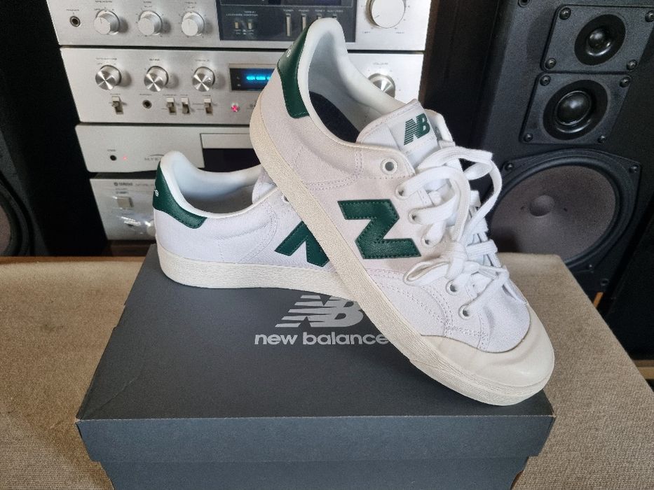 Sneakersi New Balance. Marimea 43. Noi.