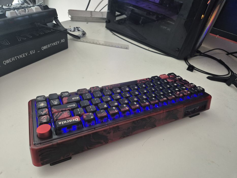 Vand tastatura Qwertykey dracula 65