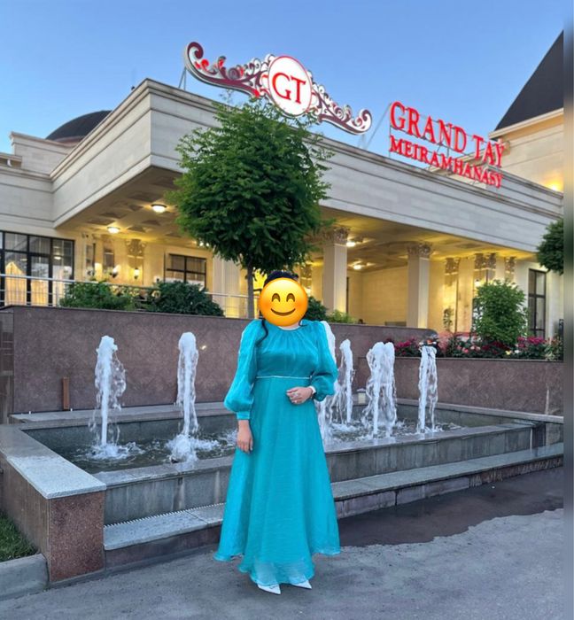 Продам вечерние платья