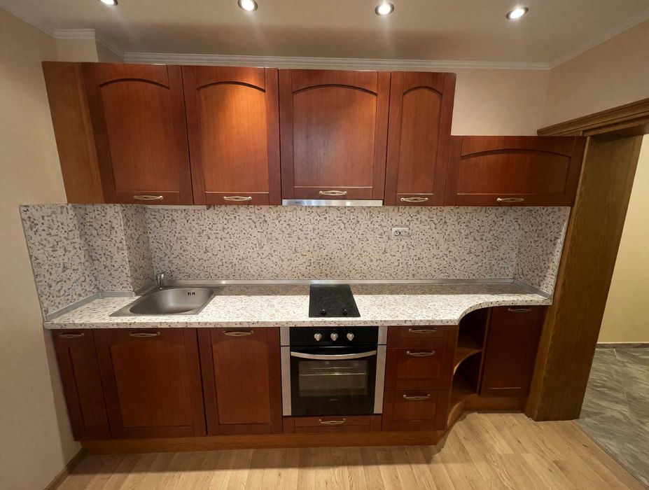 Продавам тристаен апартамент в кв. Лазур, гр. Бургас - снимка 11