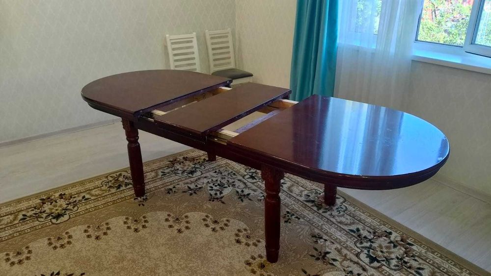 Удобный раздвижной стол