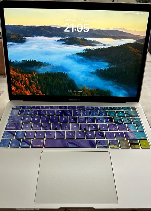 Apple MacBook Air 13″ 2019, i5 1.6 GHz, 8 GB