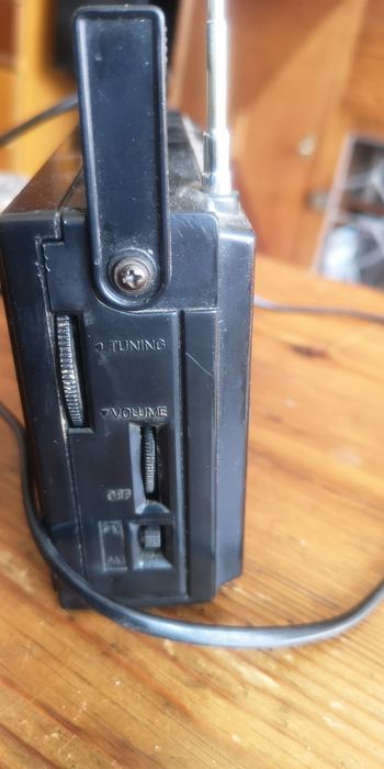 HPSS AM/FM Радио 
Работещо 2 лентово преносимо радио.
Хонк