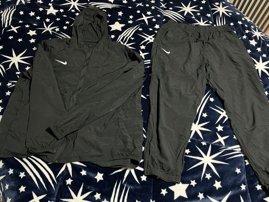 Анцуг Найк Хл горнище и долнище 50 € шушляк