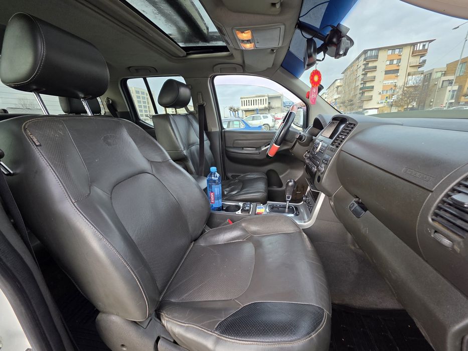 Nissan Navara 3.0d v6 4x4 2013