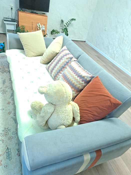 Продам два дивана