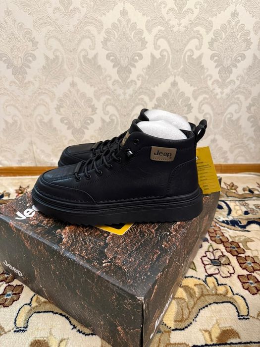 Осень зима, обувь бренда Jeep