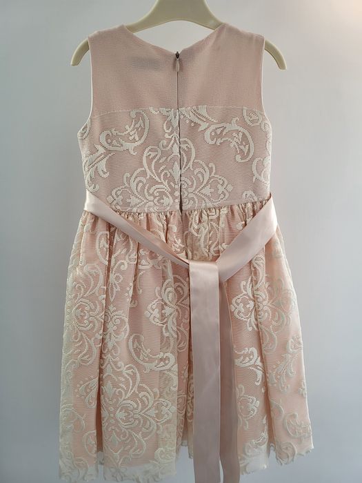 Продам платье очень красивое