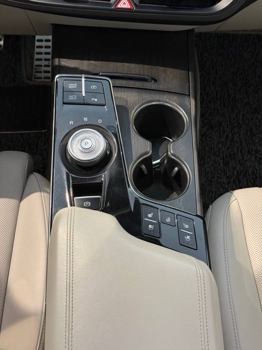 K8 Premium ideal holatda