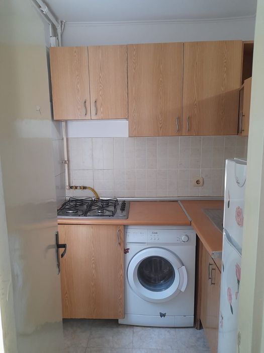 Garsoniera de inchiriat,zona sud,Ploiesti,langa Liceul Spiru Haret