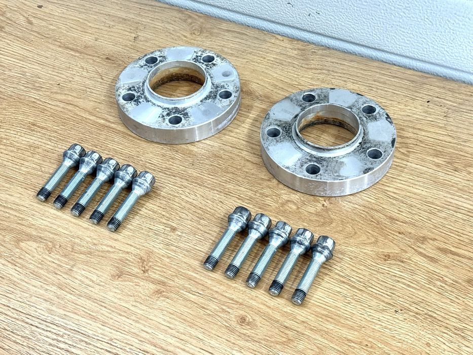 Фланци за бмв (72.6мм) - размери 10мм/25мм