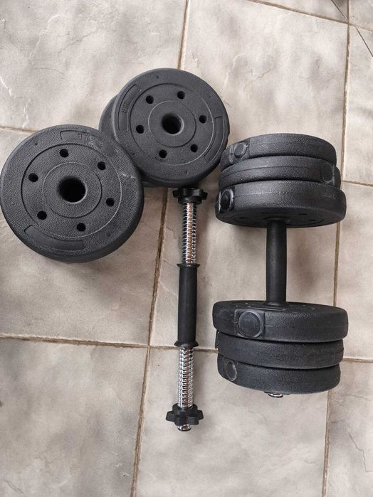Дъмбели 2х10 Кг. И Един Бонус 5кг.