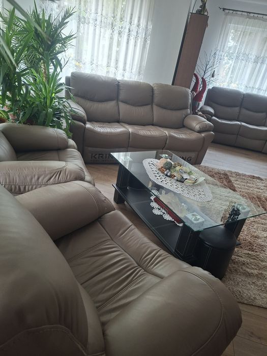 Canapele piele naturala cu recliner