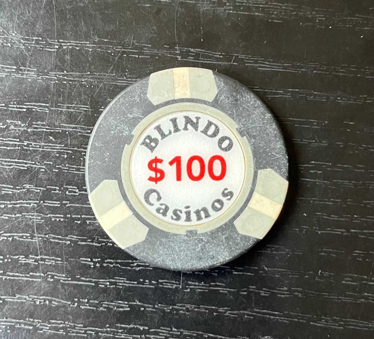 Jeton Casino Blindo București $100 – Piesă Rară de Colecție Anii 90