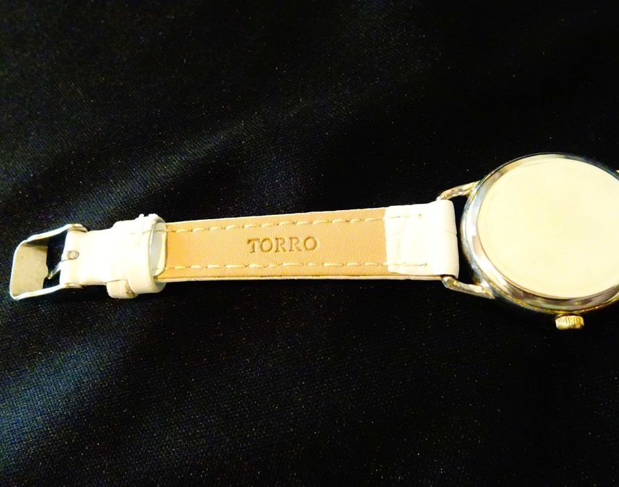 Ръчен часовник Loreal,перфектен.