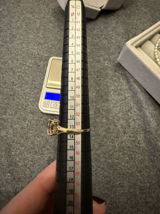 Inel aur cu pietre pretioase