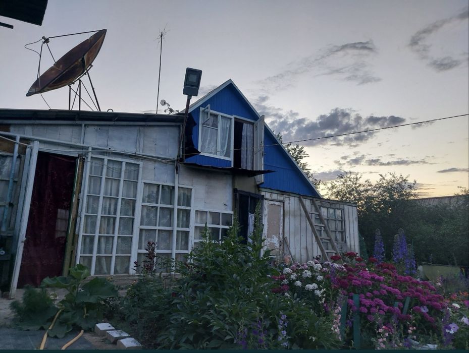Продам дачу на Спутнике.4 остановка.