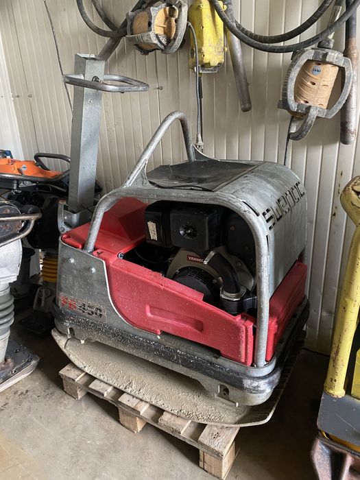 Aeroterma motorina trifazica mai compactor placa compactoare ghilotin