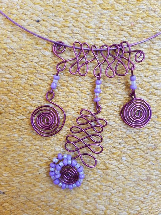 Обеци и колие ръчна изработка