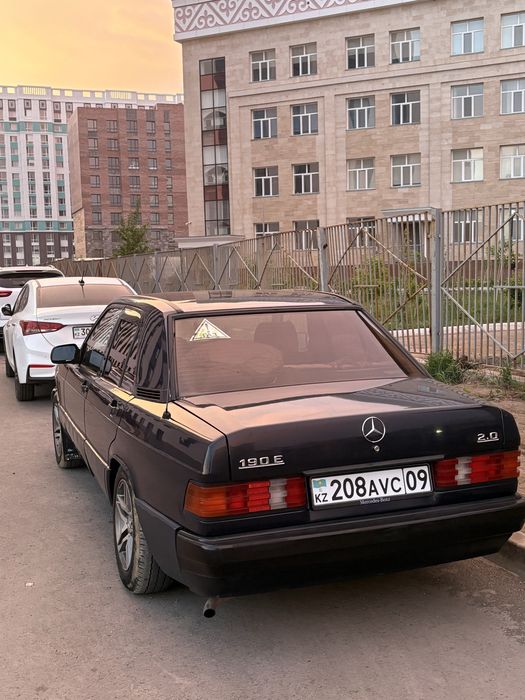 Продам мерс 190Е