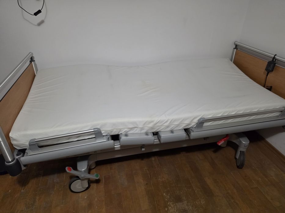 Pat medical electric cu telecomandă + Saltea inclusă, pat spital / bolnavi