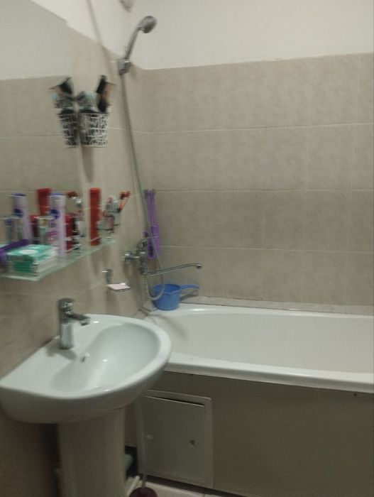 Сотилади Квартира!! Сергели, 9-худуд, 2/7/7, сквязной.