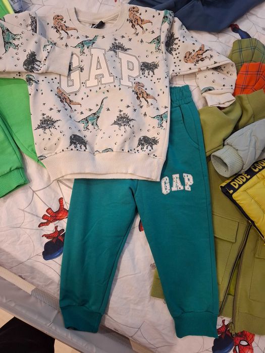 Лот за МОМЧЕ , 110 размер , супер запазени