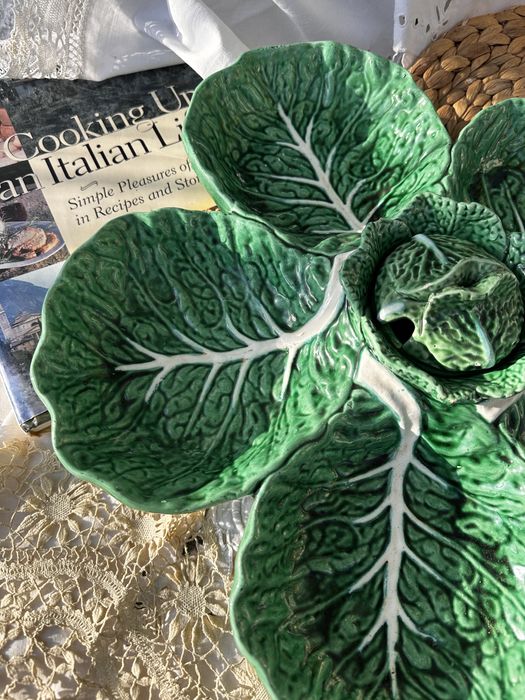 Голямо плато за предястия, портогалска майолика от Bordallo Pinheiro