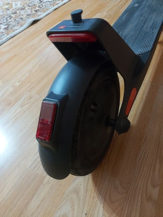 Триколка неразличими от нова