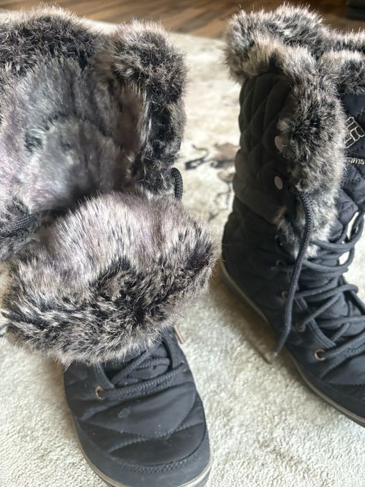 Продам снежные ботинки Columbia