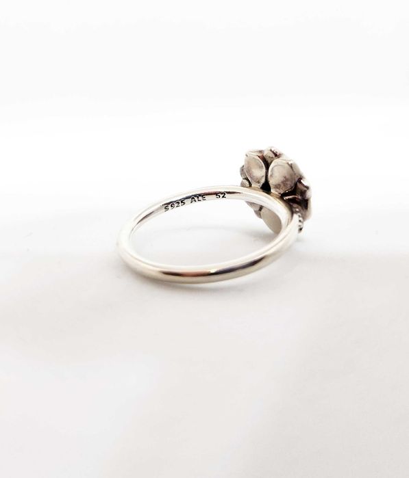 Пръстен Pandora магнолия