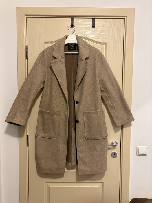 Бежаво Палто Pull&Bear