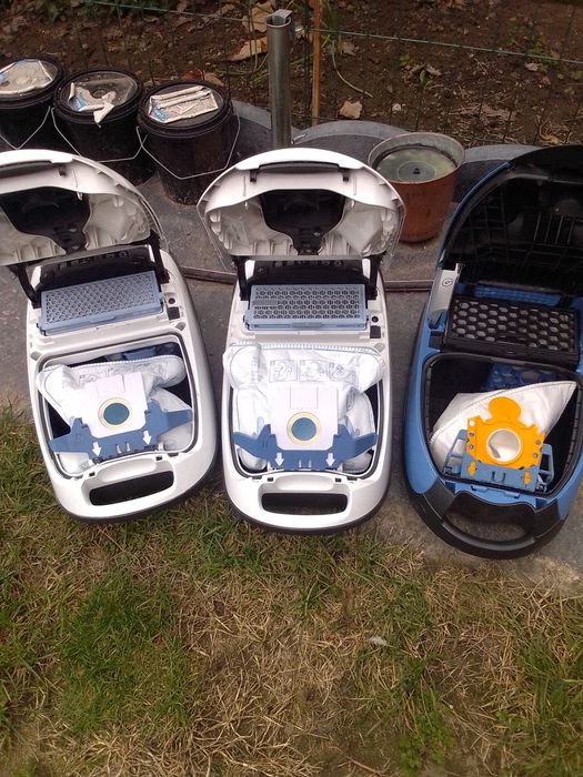 Vând aspirator miele