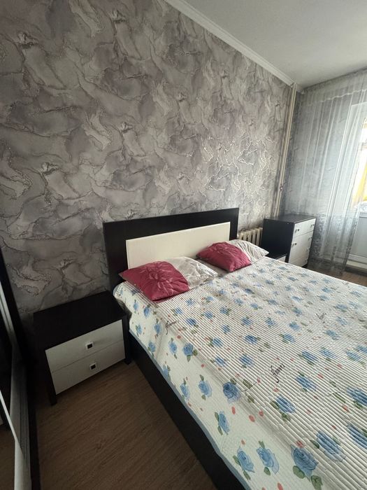 Продам спальный гарнитур