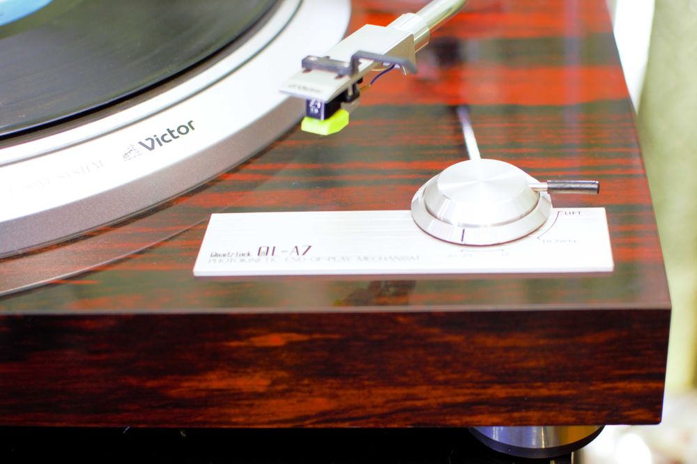 Проигрыватель виниловых дисков Victor QL-A7