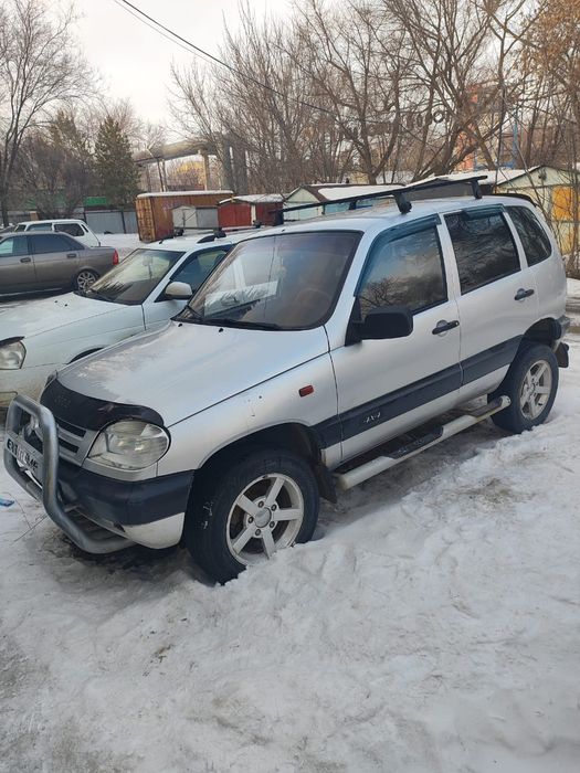 Продам шевролет нива