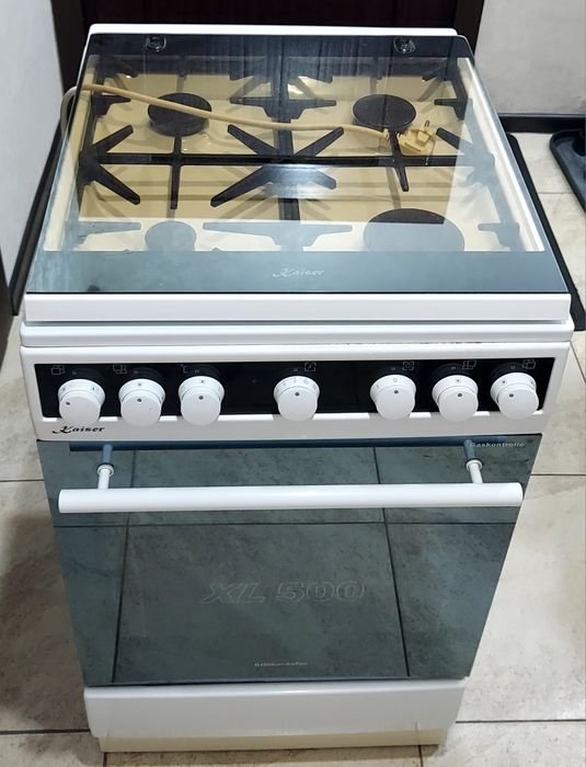 Продам газовую плиту Kaiser