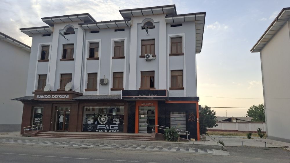 Жиззах шахар Ором бозори рупарасида 2 хонали уй сотилади