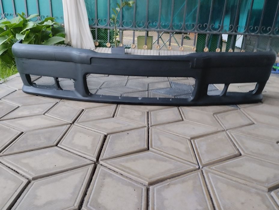 Бампер на БМВ е36 из оптоволокна